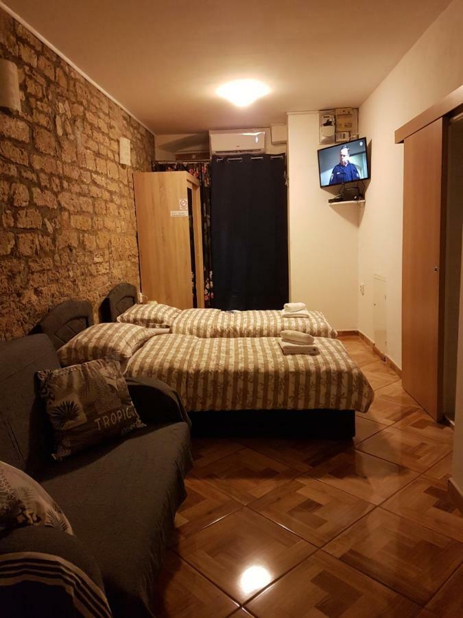 Studio Apartman Via Šibenik Extérieur photo